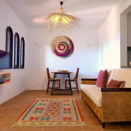Cozy Beach Apartment W/ Sea View, Free Parking & Ac Carvoeiro  Bagian luar foto