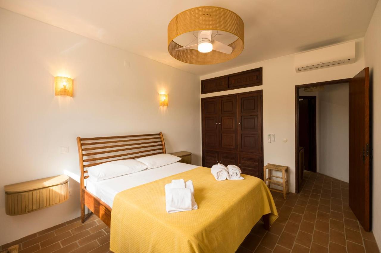 Cozy Beach Apartment W/ Sea View, Free Parking & Ac Carvoeiro  Bagian luar foto