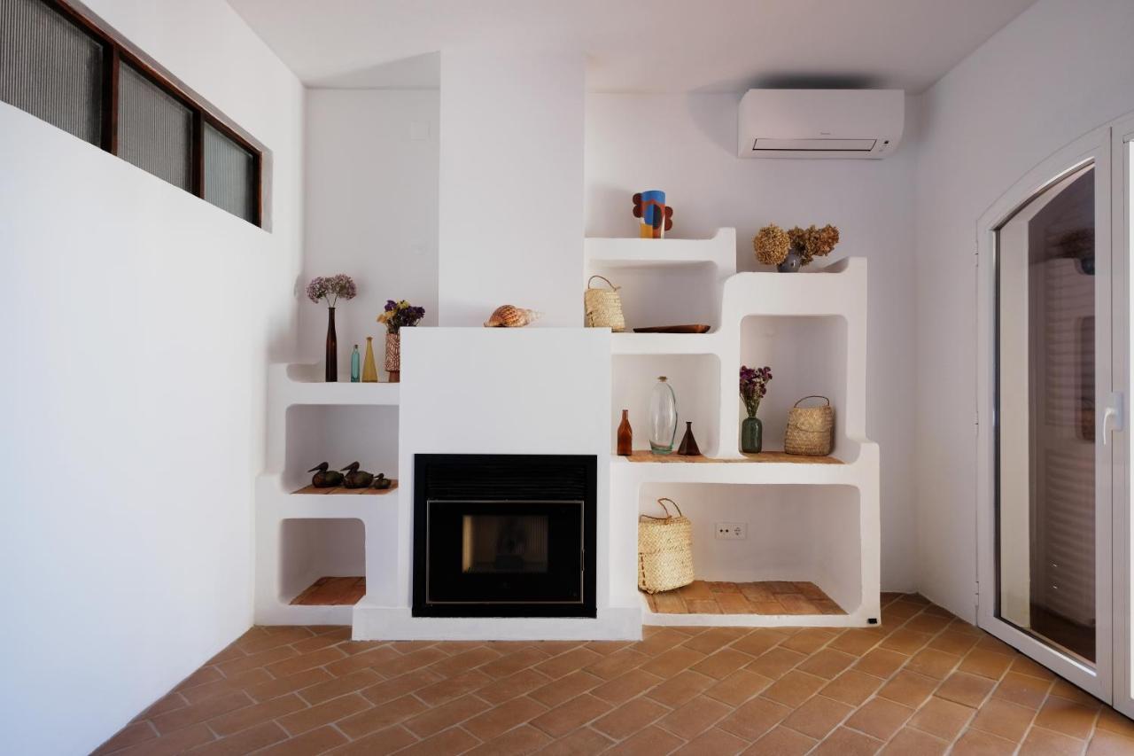 Cozy Beach Apartment W/ Sea View, Free Parking & Ac Carvoeiro  Bagian luar foto