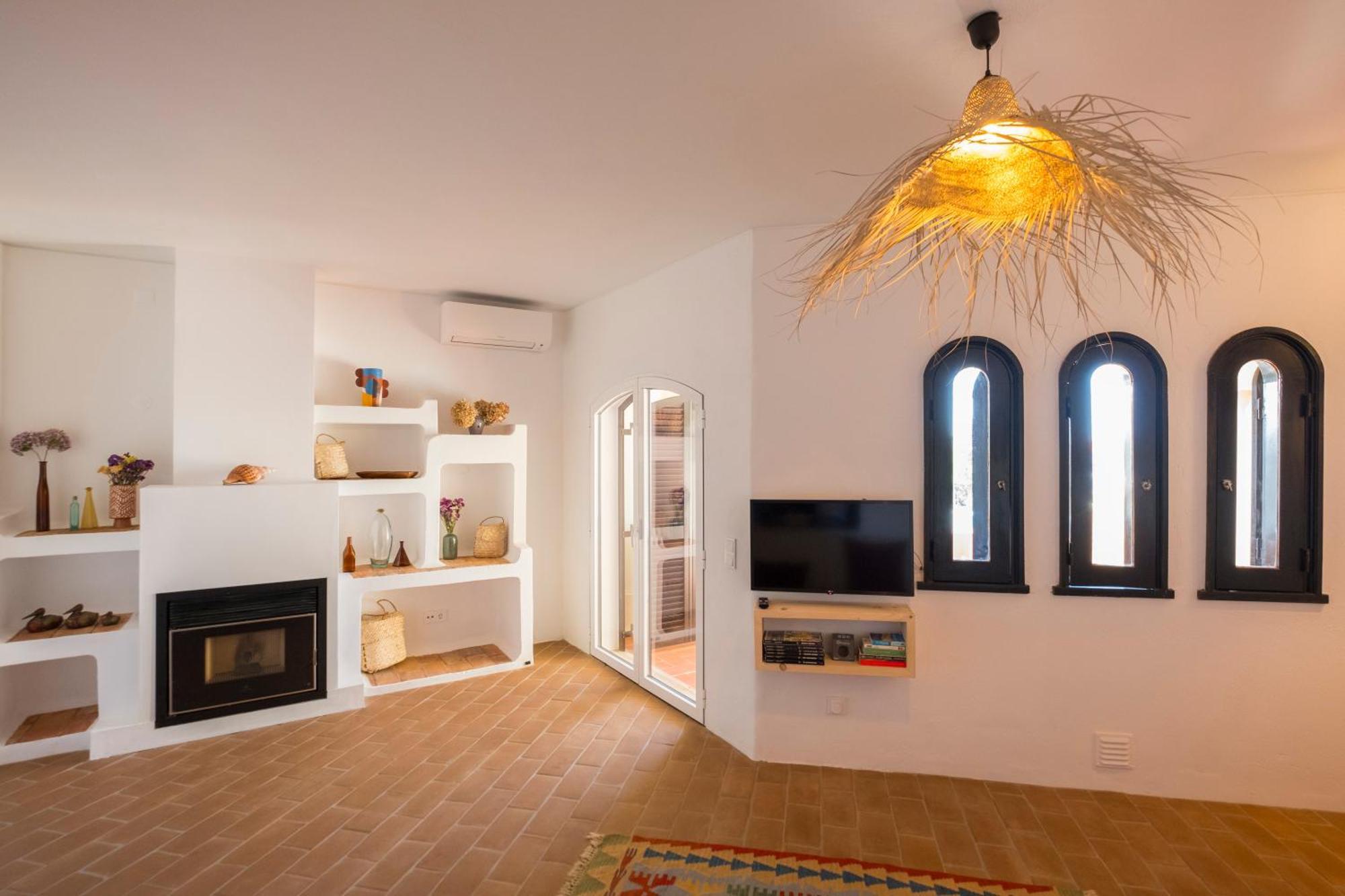 Cozy Beach Apartment W/ Sea View, Free Parking & Ac Carvoeiro  Bagian luar foto